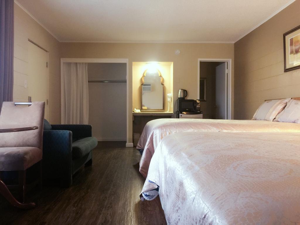 Royal Inn And Suites Hemet Exterior foto