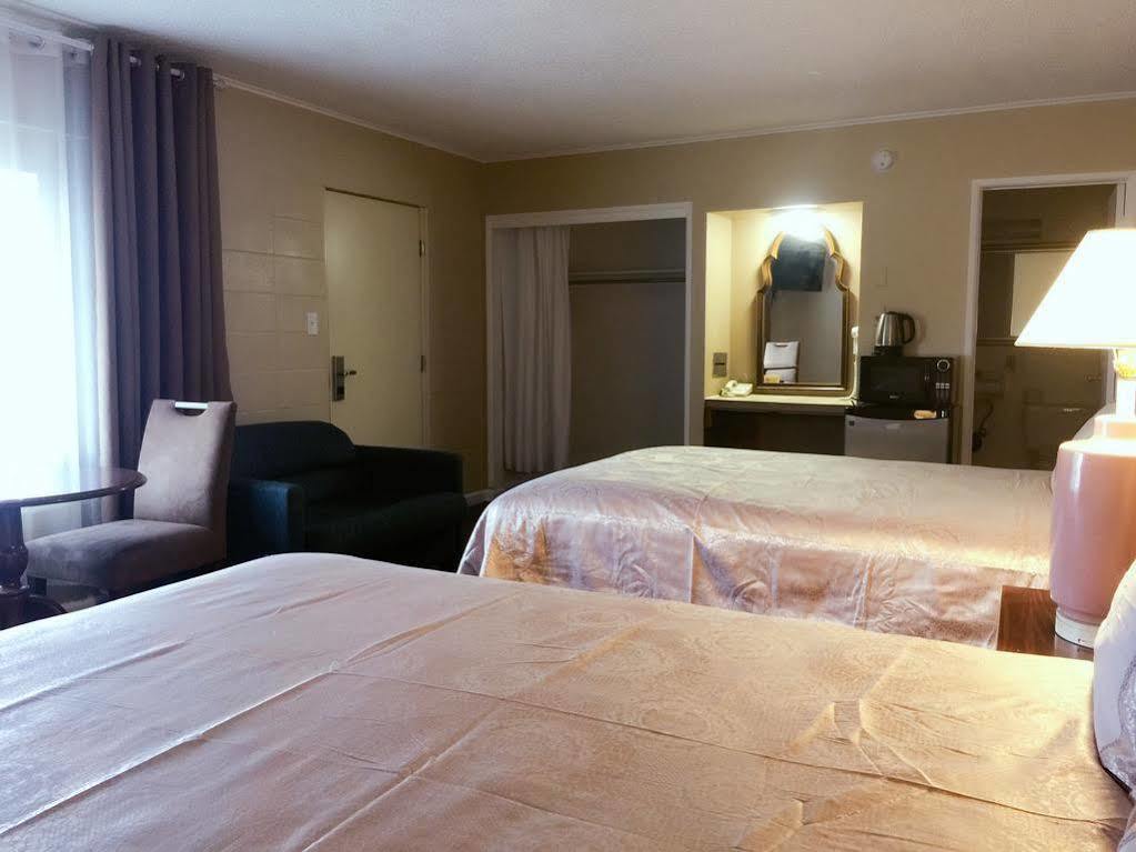 Royal Inn And Suites Hemet Exterior foto