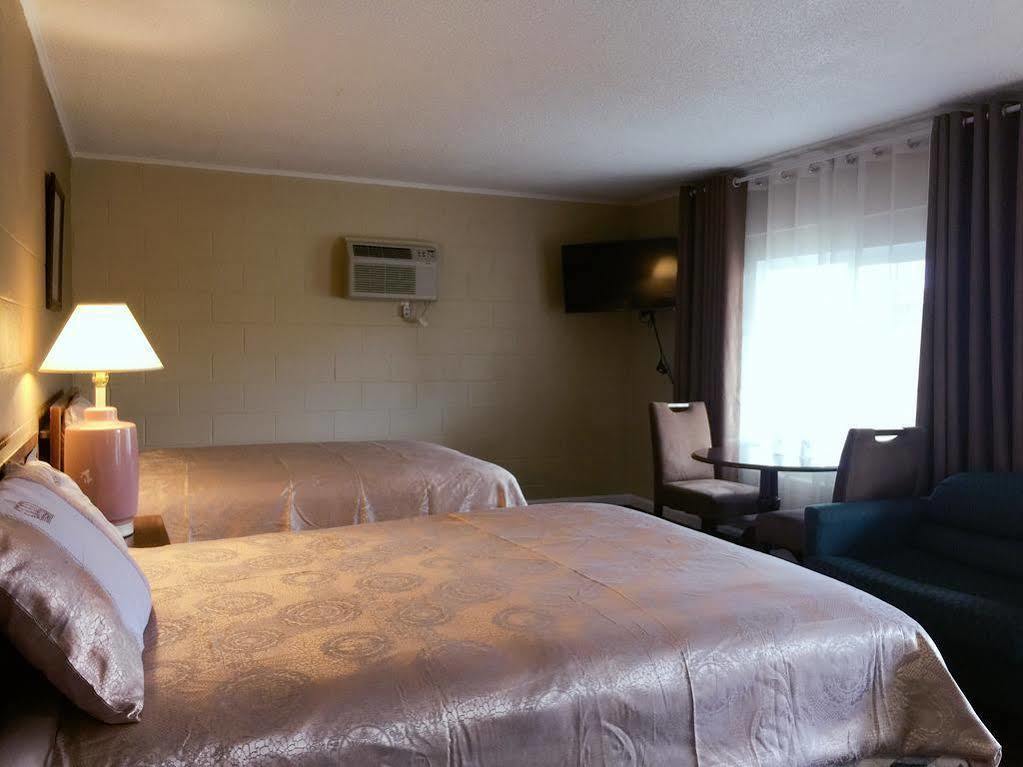 Royal Inn And Suites Hemet Exterior foto