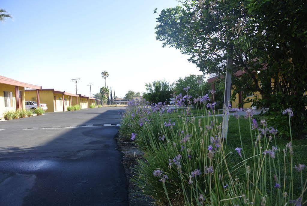 Royal Inn And Suites Hemet Exterior foto